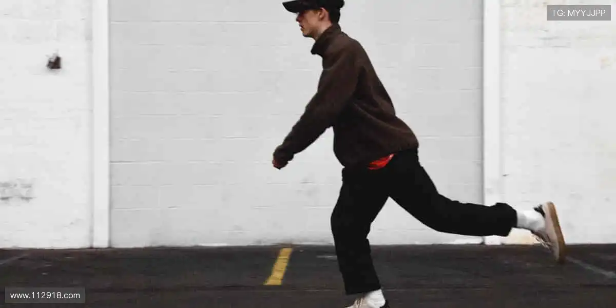 📱随时随地，高清流畅，把赛场装进口袋！